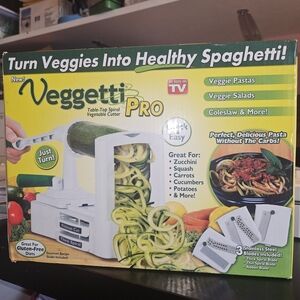 Pro Table-Top Spiral Vegetable Cutter - White